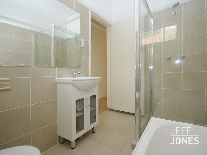 157 Juliette Street, Greenslopes QLD 4120