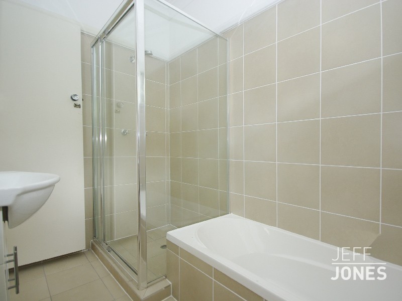 157 Juliette Street, Greenslopes QLD 4120