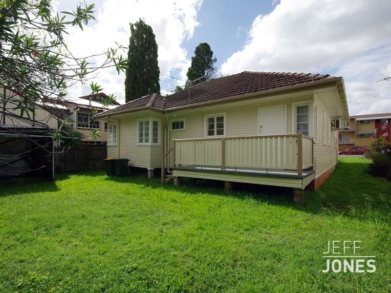 157 Juliette Street, Greenslopes QLD 4120
