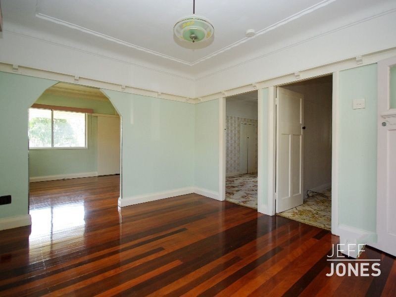 32 Nelson Street, Coorparoo QLD 4151