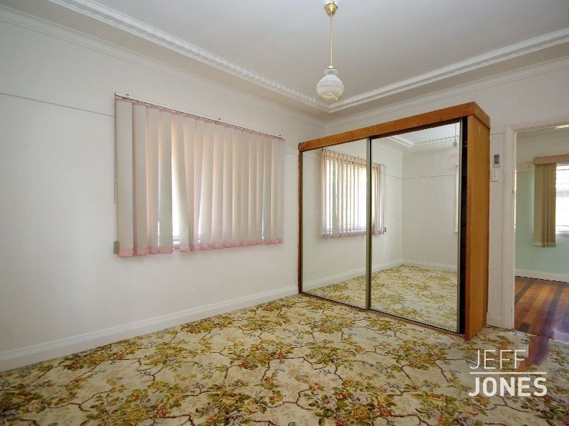 32 Nelson Street, Coorparoo QLD 4151