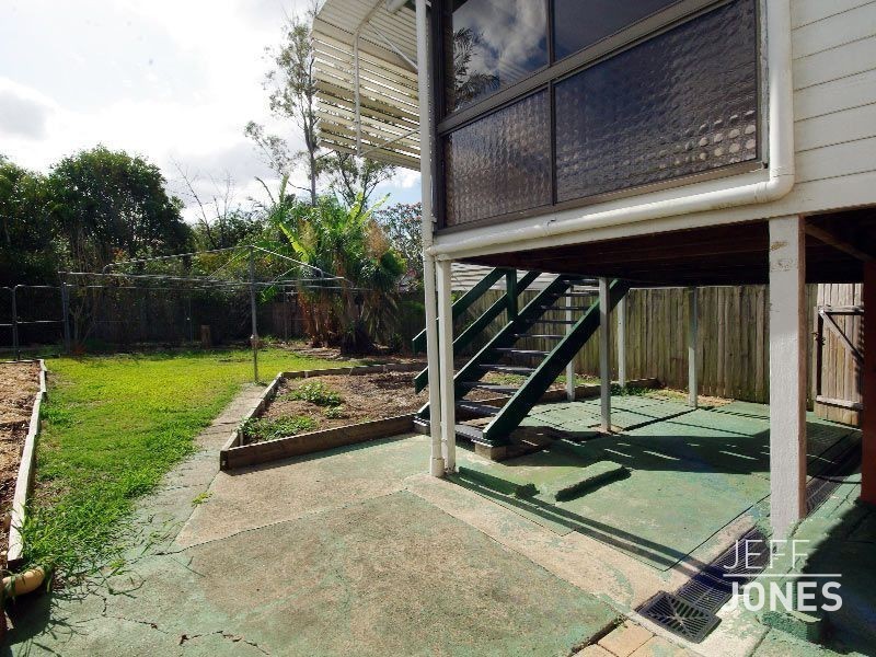 32 Nelson Street, Coorparoo QLD 4151