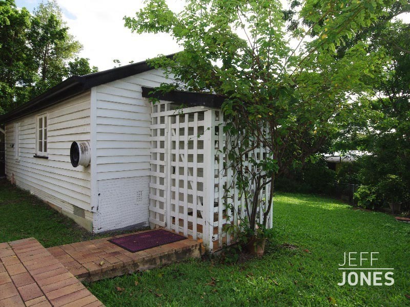 Holland Park QLD 4121