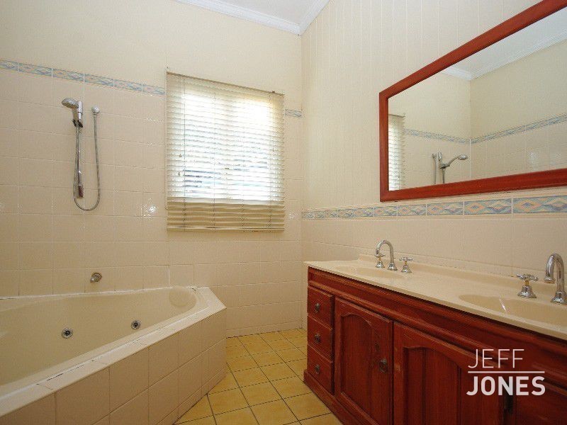 37 Myrtle Street, Woolloongabba QLD 4102