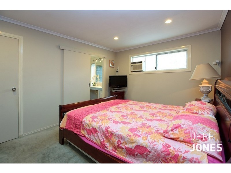 357 Pine Mountain Road, Carindale QLD 4152