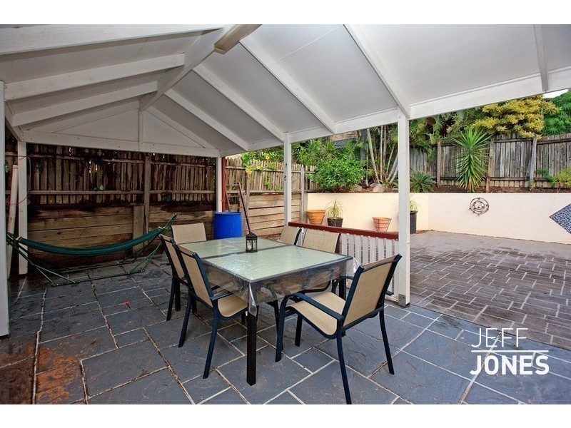 357 Pine Mountain Road, Carindale QLD 4152