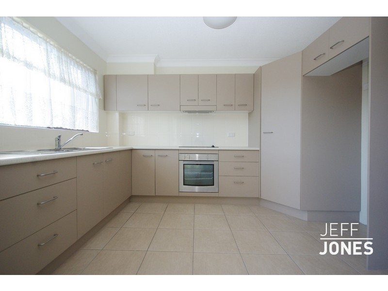 2/58 Peach Street, Greenslopes QLD 4120