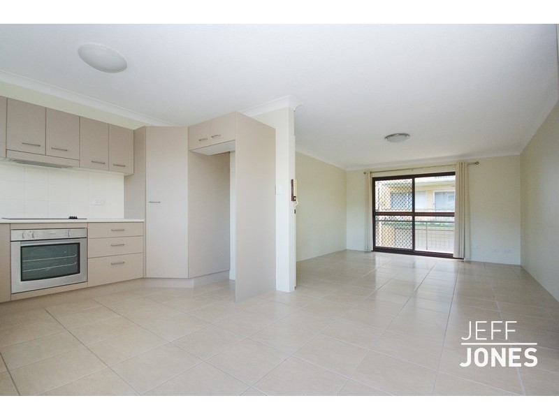 2/58 Peach Street, Greenslopes QLD 4120