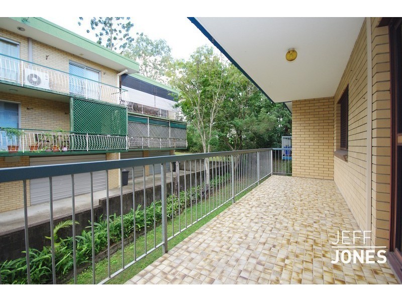 2/58 Peach Street, Greenslopes QLD 4120
