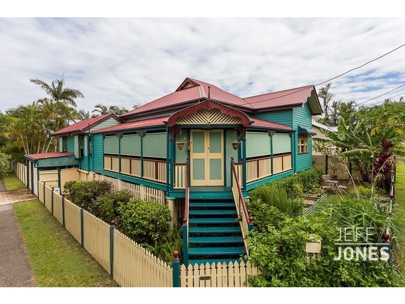 39 Knowsley Street, Greenslopes QLD 4120