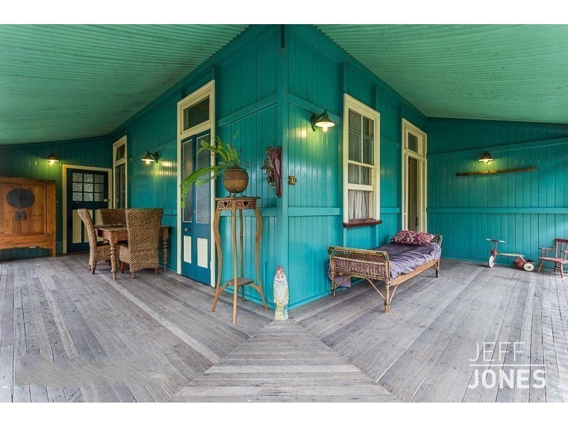 39 Knowsley Street, Greenslopes QLD 4120