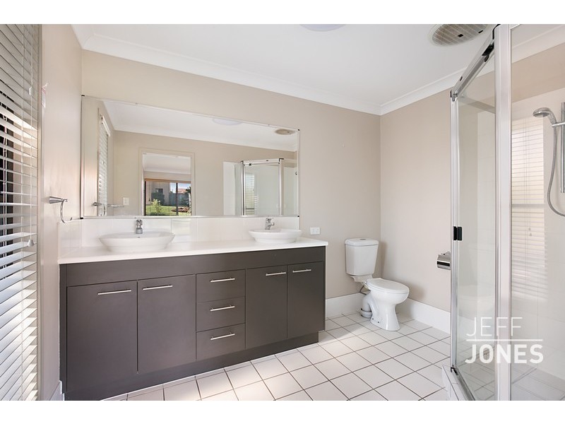 6 O’Connor Crescent, Mansfield QLD 4122