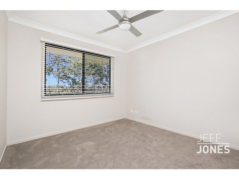 6 O’Connor Crescent, Mansfield QLD 4122