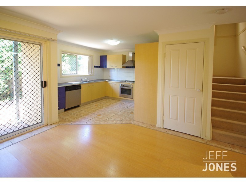 7/18 Baron Street, Greenslopes QLD 4120