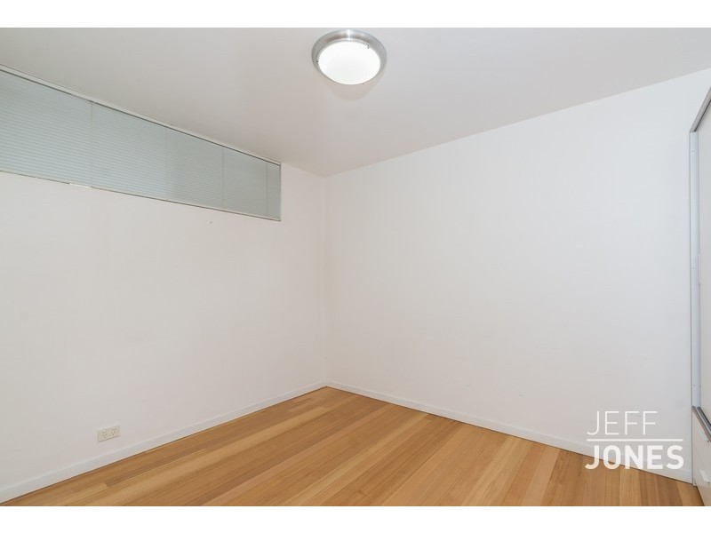 2/54 Peach Street, Greenslopes QLD 4120