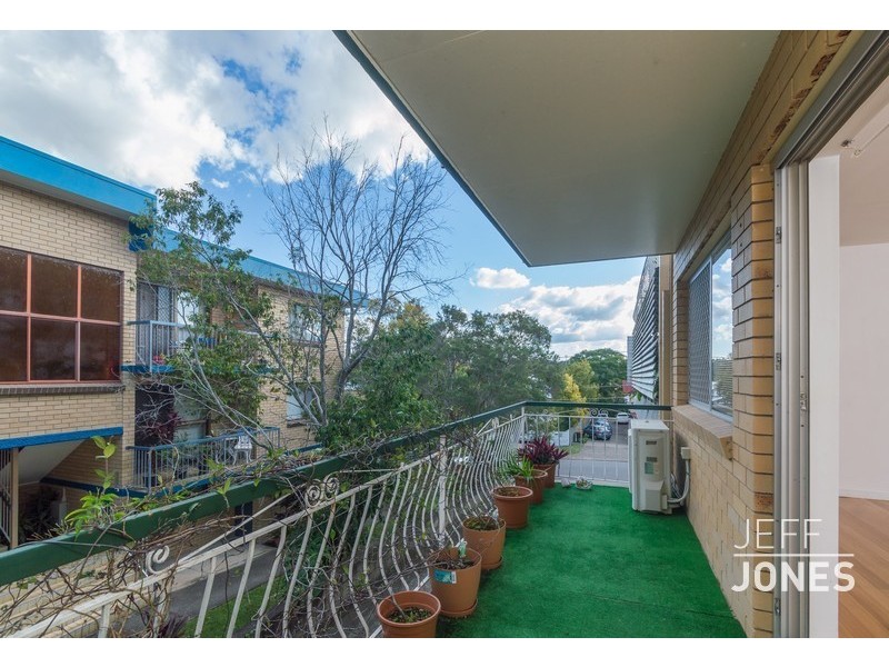 2/54 Peach Street, Greenslopes QLD 4120