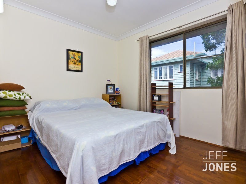 4/11 Galway Street, Greenslopes QLD 4120