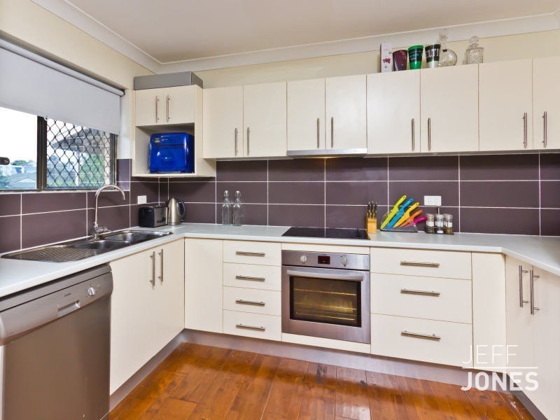 4/11 Galway Street, Greenslopes QLD 4120