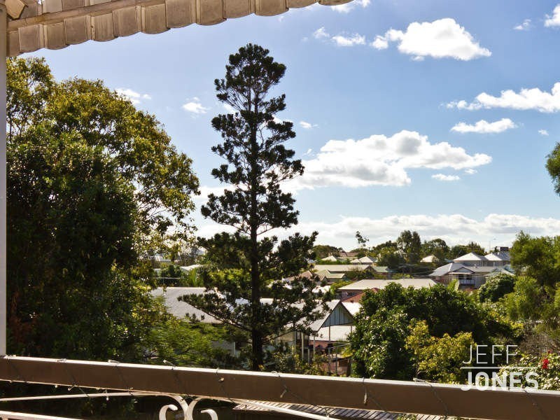 4/11 Galway Street, Greenslopes QLD 4120