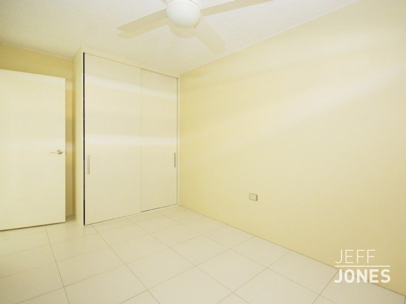 2/47 Denman Street, Greenslopes QLD 4120