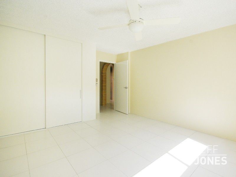 2/47 Denman Street, Greenslopes QLD 4120