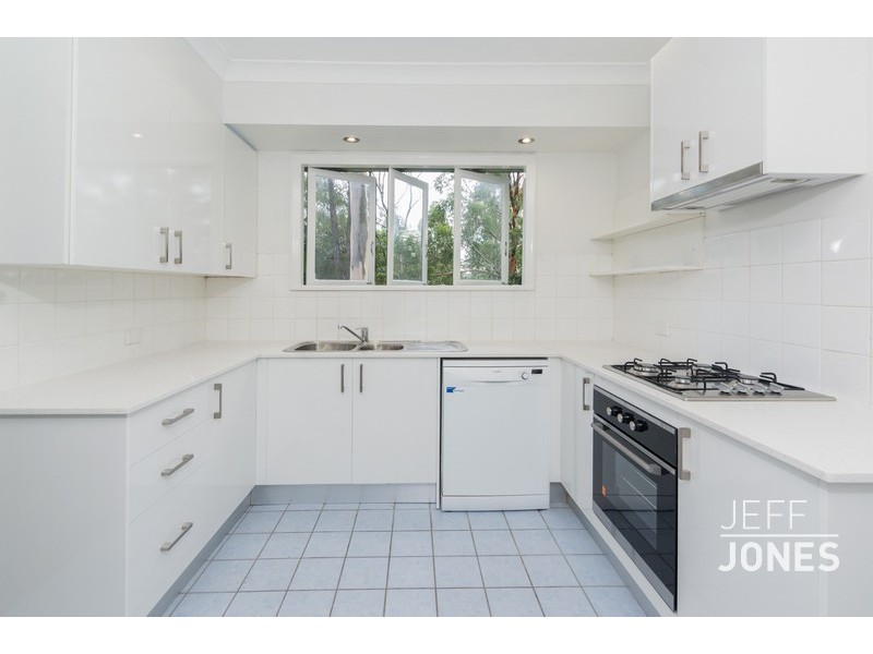 82 Nicholson Street, Greenslopes QLD 4120