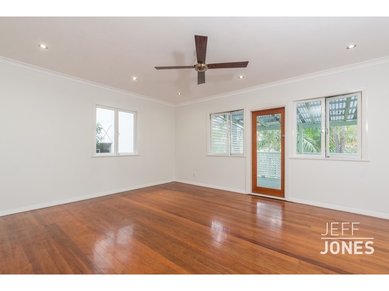 82 Nicholson Street, Greenslopes QLD 4120