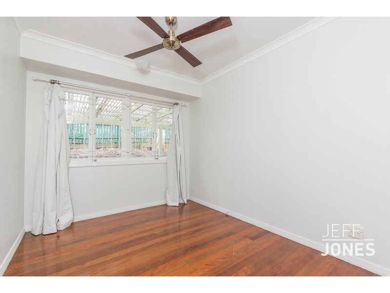 82 Nicholson Street, Greenslopes QLD 4120