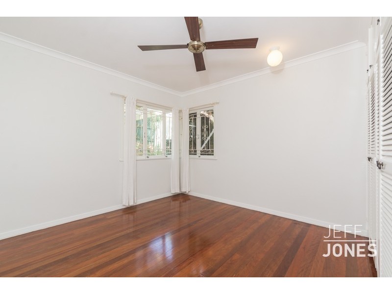 82 Nicholson Street, Greenslopes QLD 4120