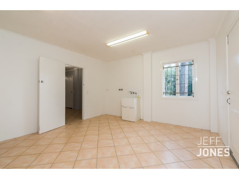 82 Nicholson Street, Greenslopes QLD 4120