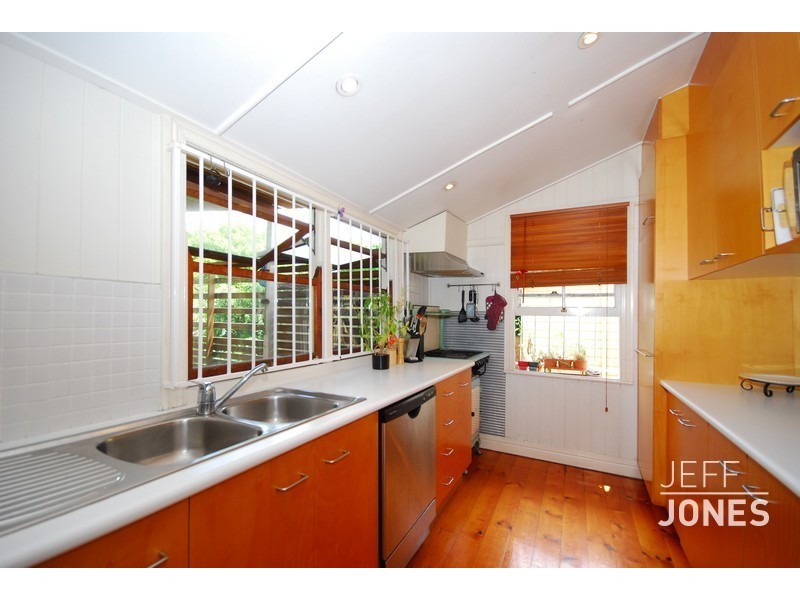 9 Abingdon Street, Woolloongabba QLD 4102