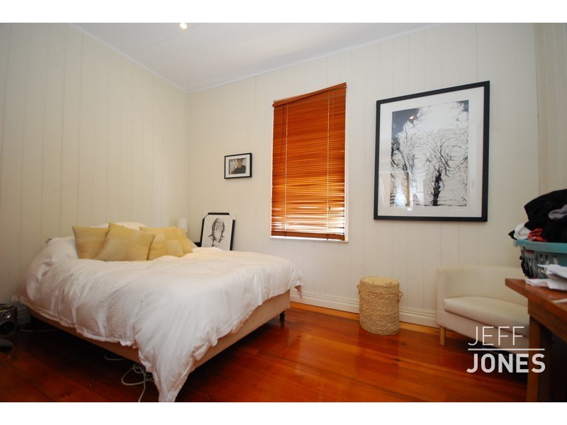 9 Abingdon Street, Woolloongabba QLD 4102