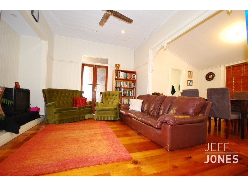 9 Abingdon Street, Woolloongabba QLD 4102