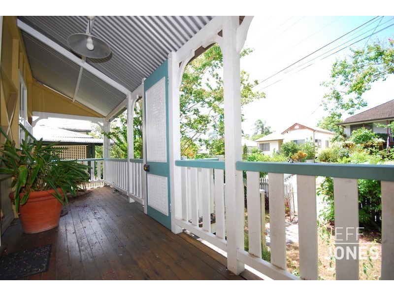 9 Abingdon Street, Woolloongabba QLD 4102