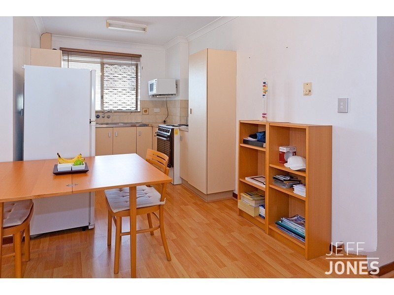 1/46 Nicklin Street, Coorparoo QLD 4151