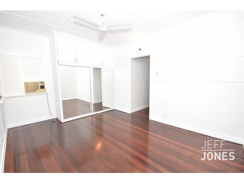 4 Heriot Street, Holland Park QLD 4121