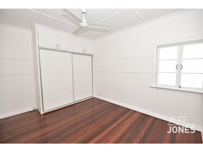 4 Heriot Street, Holland Park QLD 4121