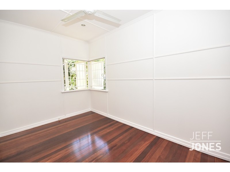 4 Heriot Street, Holland Park QLD 4121