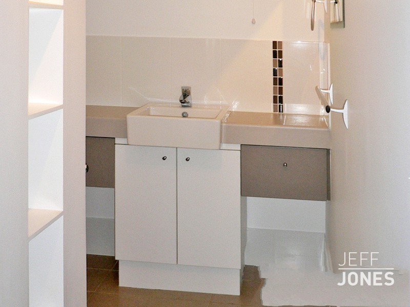 2/81 Kitchener Street, Coorparoo QLD 4151