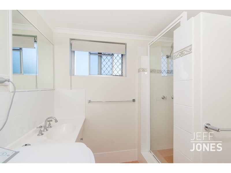 1/42 Rialto Street, Coorparoo QLD 4151