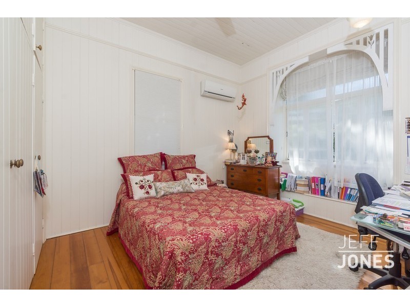 15 Lomond Terrace, East Brisbane QLD 4169