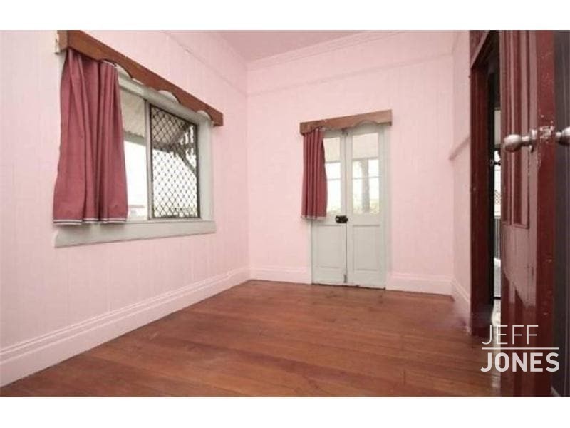 55 Cleveland Street, Greenslopes QLD 4120