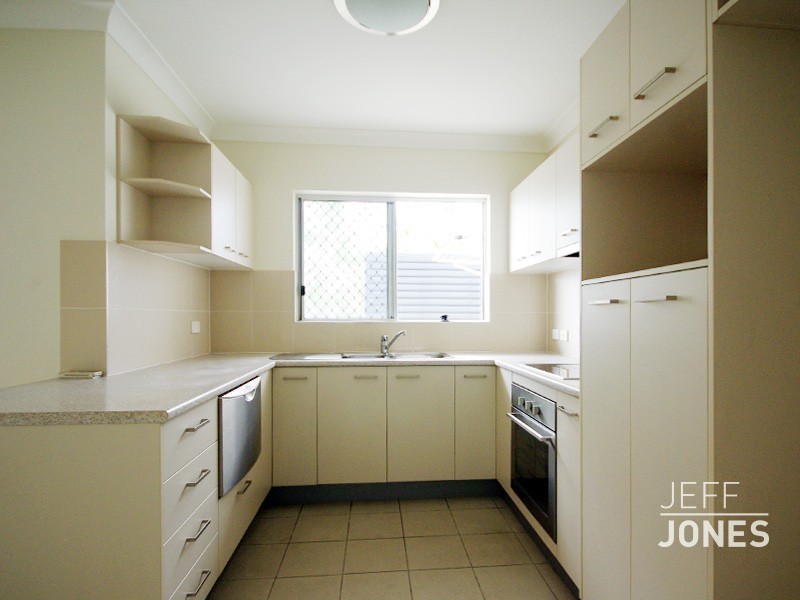 19/76 Old Cleveland Road, Greenslopes QLD 4120