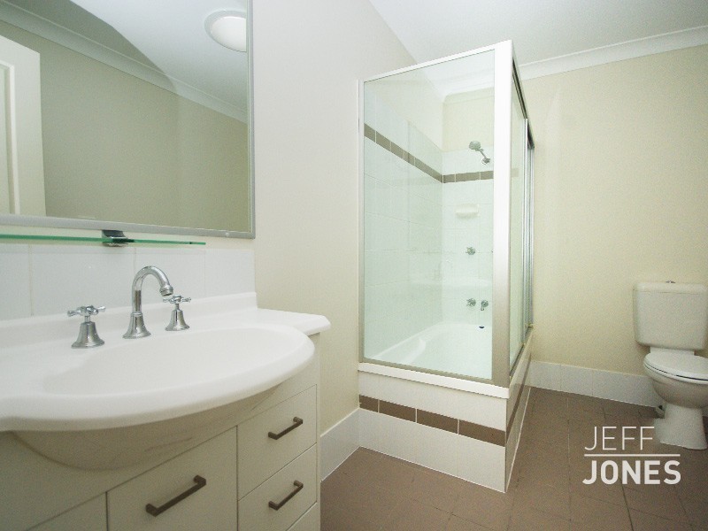 19/76 Old Cleveland Road, Greenslopes QLD 4120