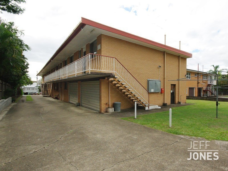 2/33 Dansie Street, Greenslopes QLD 4120