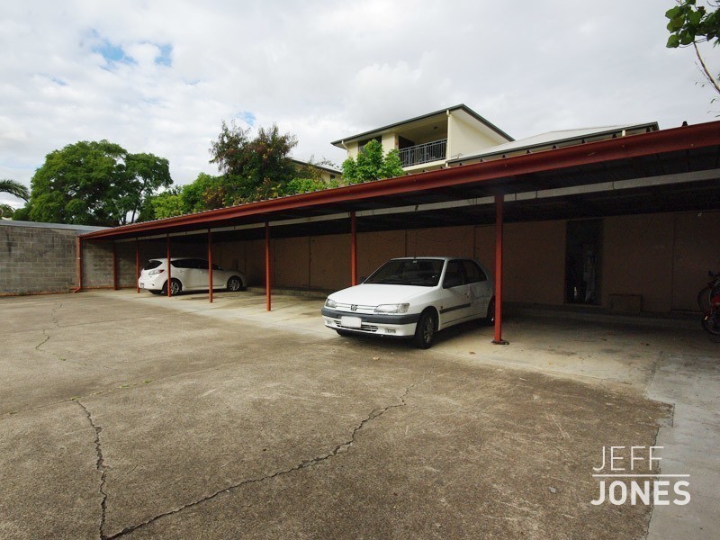 2/33 Dansie Street, Greenslopes QLD 4120