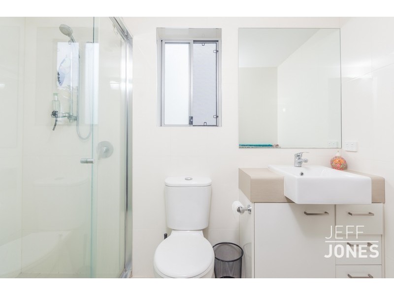 2/15 Lagonda Street, Annerley QLD 4103