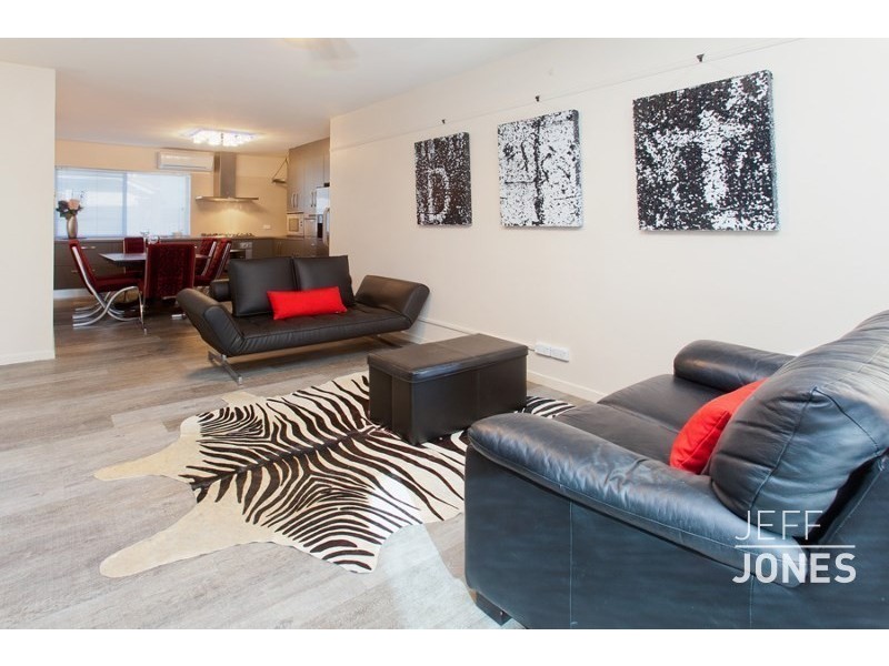 1/21 Embie Street, Holland Park West QLD 4121