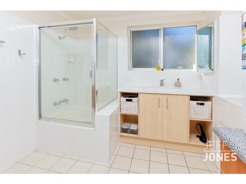 1/21 Embie Street, Holland Park West QLD 4121