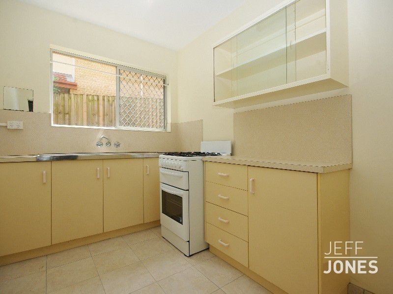 1/4 Stamford Street, Yeerongpilly QLD 4105